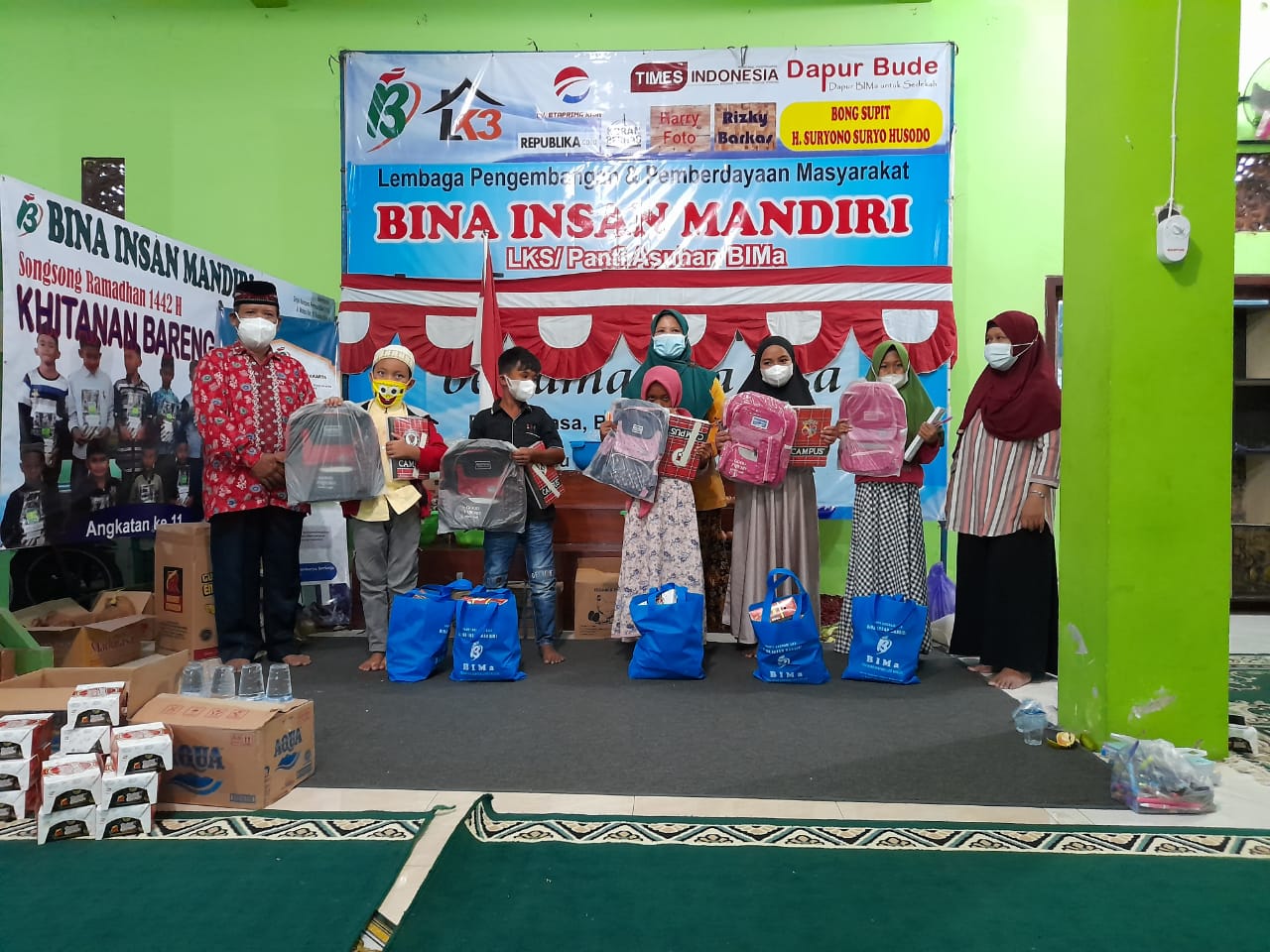 SIAP PTM PANTI ASUHAN LPPM BIMa BAGIKAN PERALATAN SEKOLAH